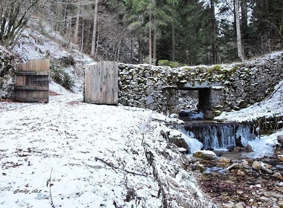 Vallavena. Alla scoperta di quella misteriosa porta nel bosco